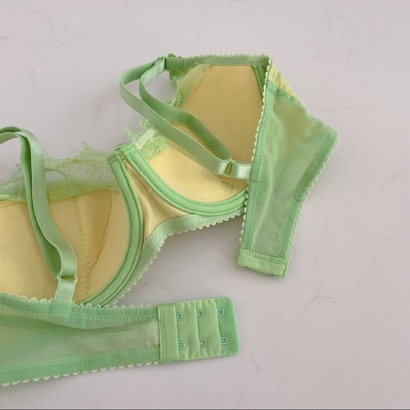 Victoria's Secret Lightly Lined Balconet Bra & Panty Set, 34D - Picture 4 of 7